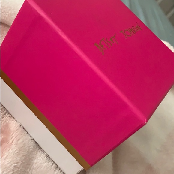 NWT BETSY JOHNSON Bracelet Set. - Picture 4 of 8